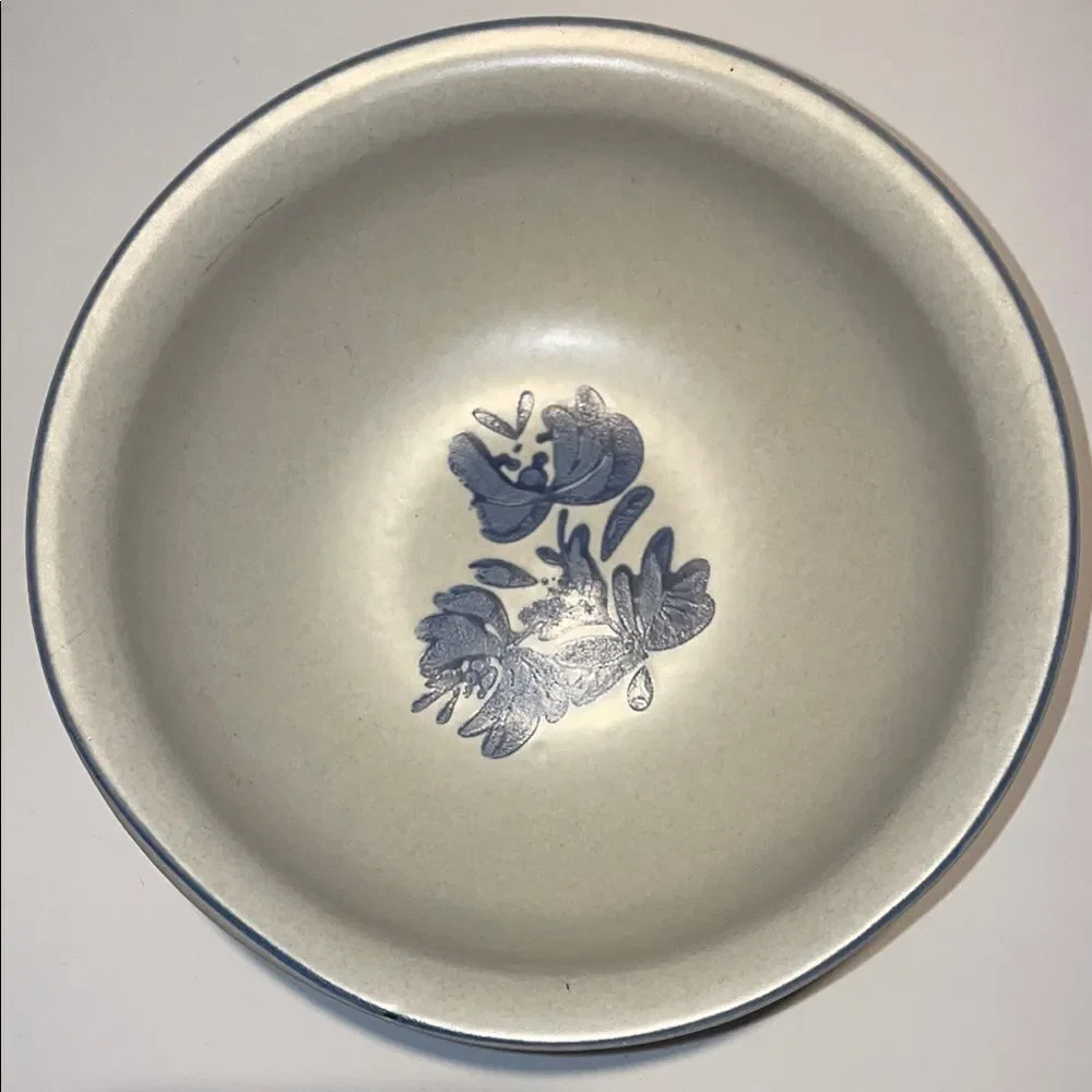 Elegant Blue Floral Dinnerware Bowl